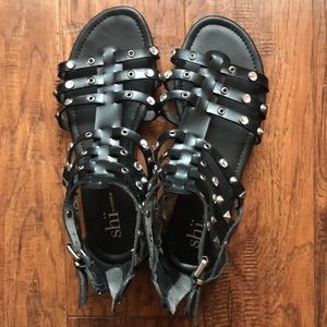 Shi by Journey black sandals